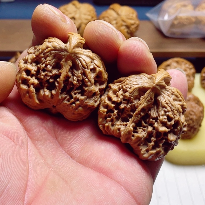 文玩核桃把件座山雕