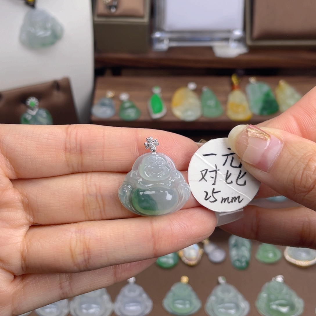 翡翠颈饰未镶嵌翡翠