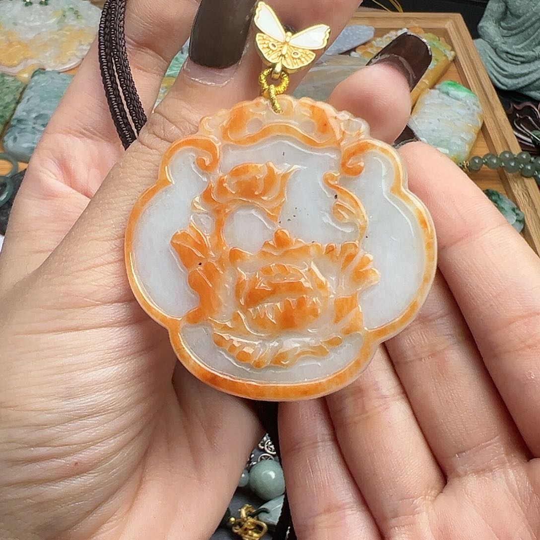 翡翠吊坠(赠链)未镶嵌吊坠51