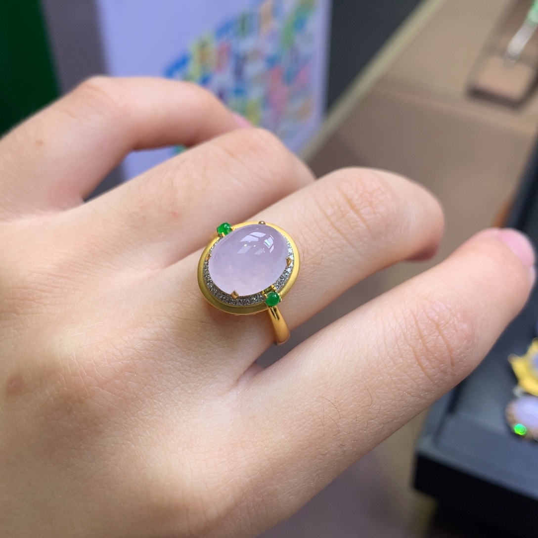 翡翠18K金镶嵌颈饰翡翠