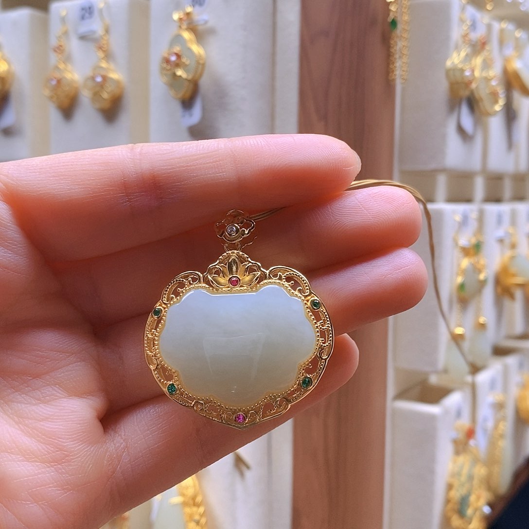 和田玉颈饰银S925镶嵌