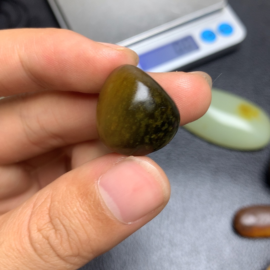 和田玉（糖玉）未镶嵌挂件
