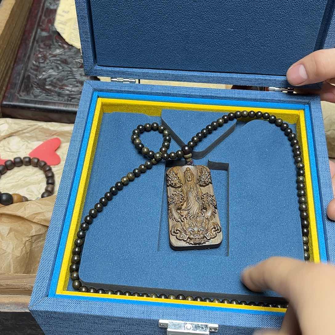 大叶紫檀（黑酸枝木类）