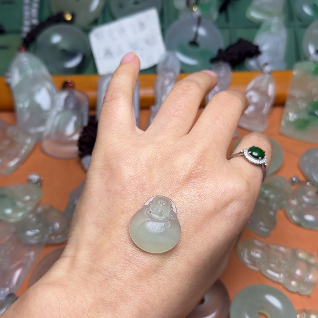 翡翠未镶嵌颈饰翡翠佛公