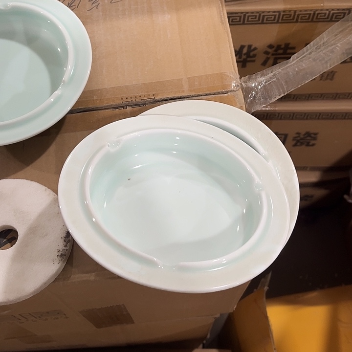 瓷片烟灰缸影青两个微瑕包邮