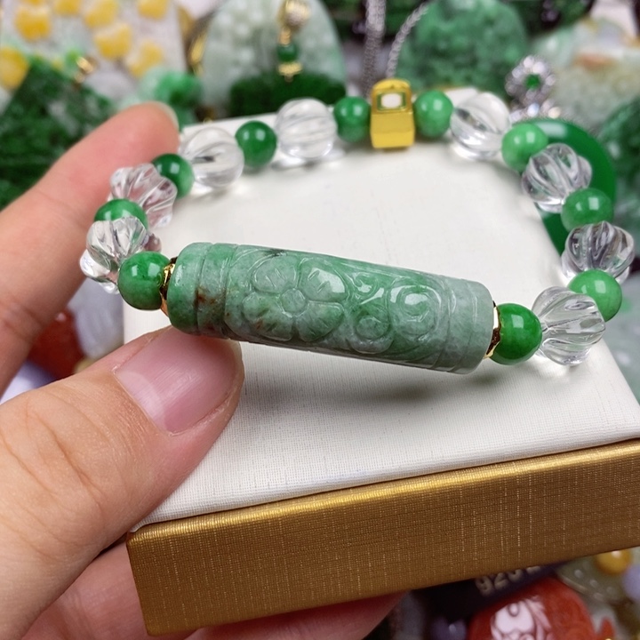 吊坠(赠链)未镶嵌翡翠