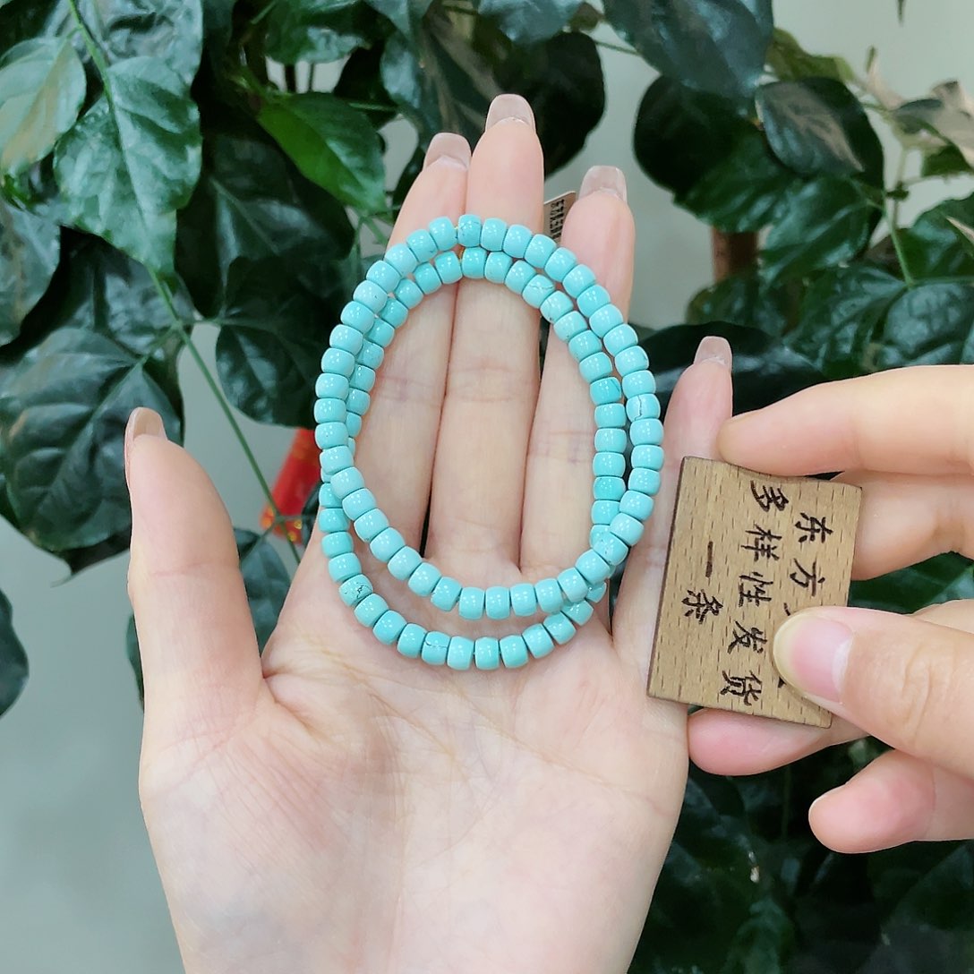 绿松石颈饰未镶嵌