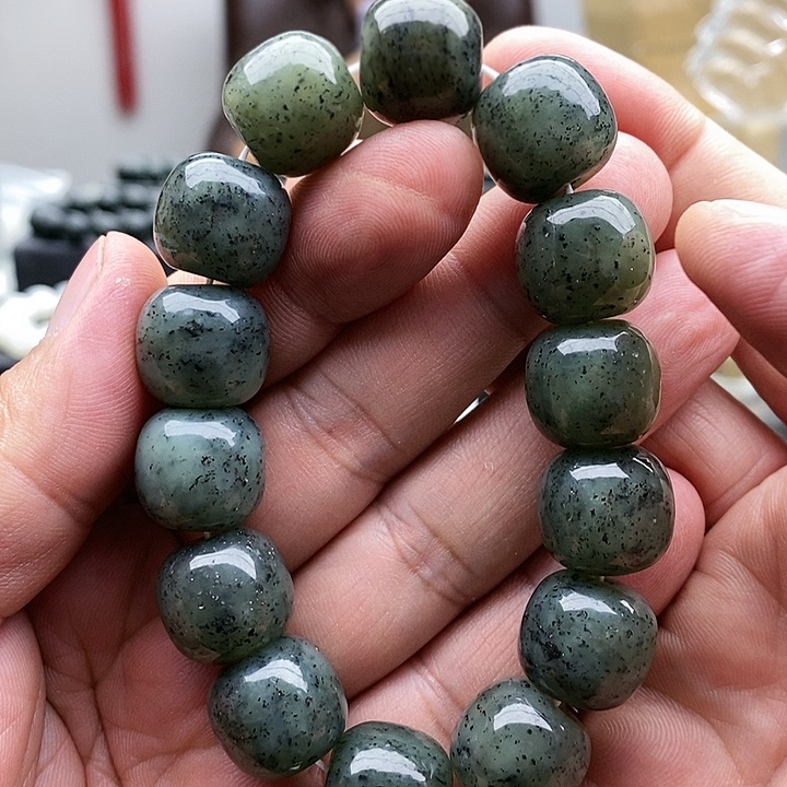 【闪购商品】未镶嵌手链和田玉16青花58