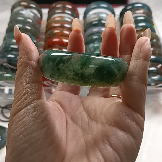 1***1玛瑙/玉髓未镶嵌手镯