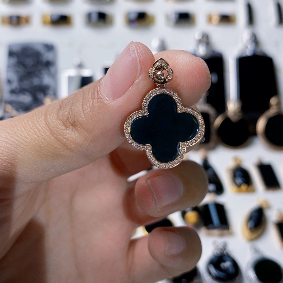 定制翡翠18K金镶嵌墨翠大号四叶草