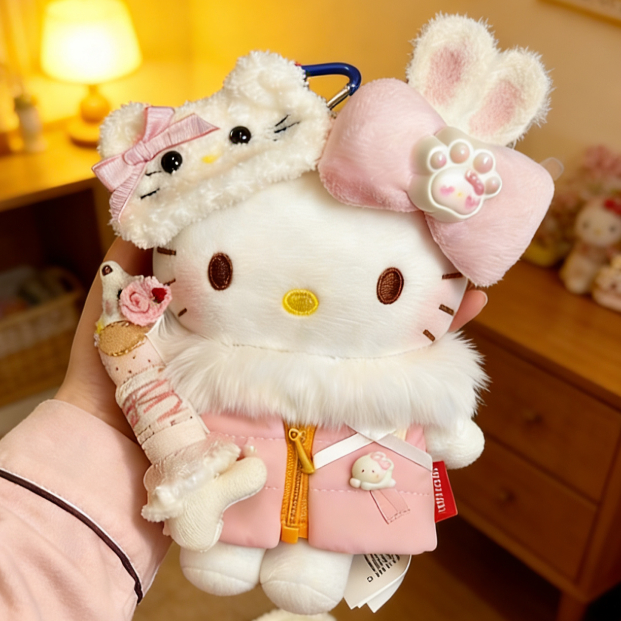 【冬季新款】正版HelloKitty暖冬羽绒服包包挂件毛绒玩偶礼物女生