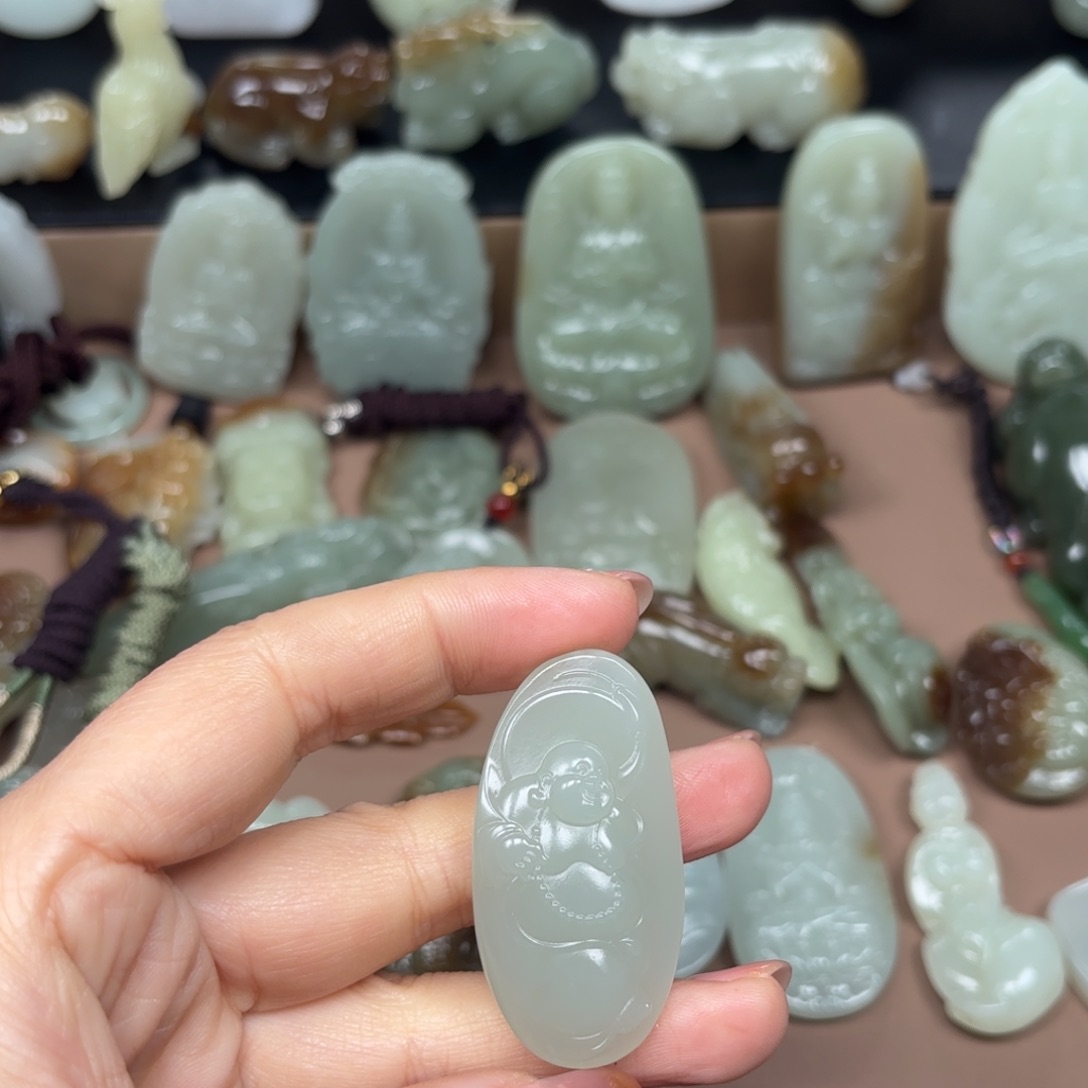 和田玉颈饰未镶嵌