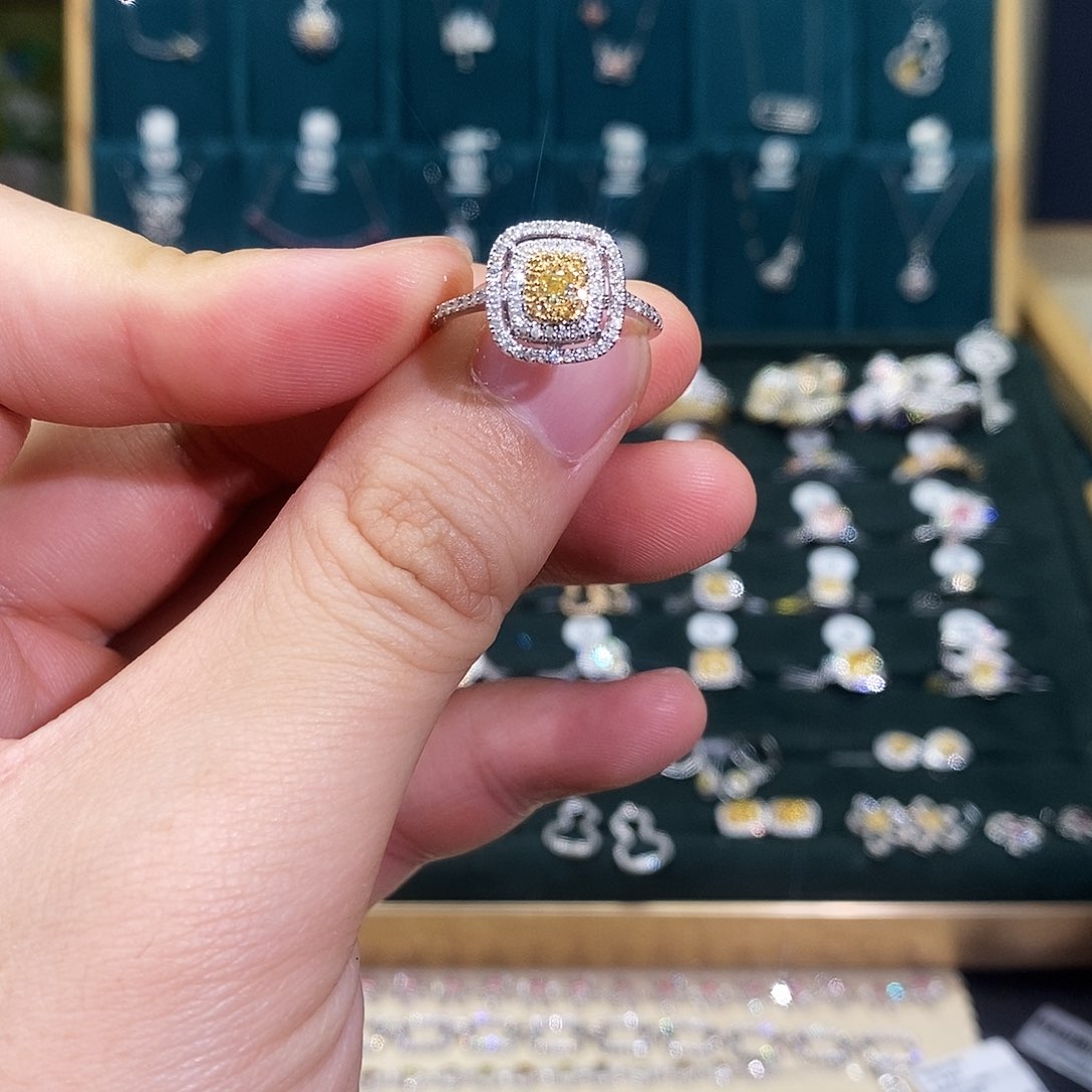 钻石戒指/指环18K金镶嵌戒指