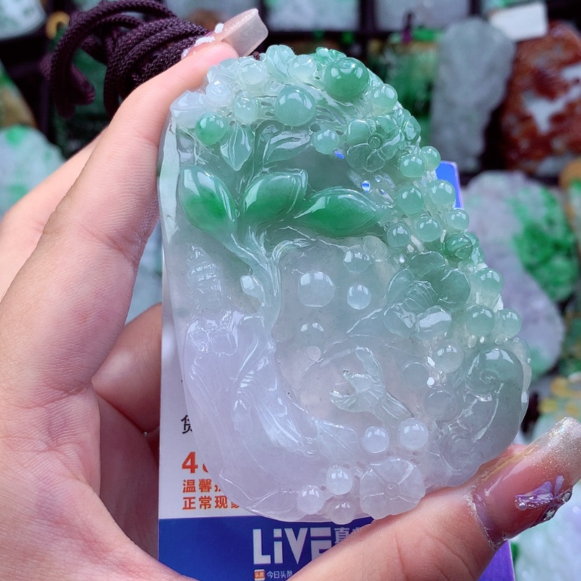 【闪购商品】翡翠颈饰未镶嵌挂件