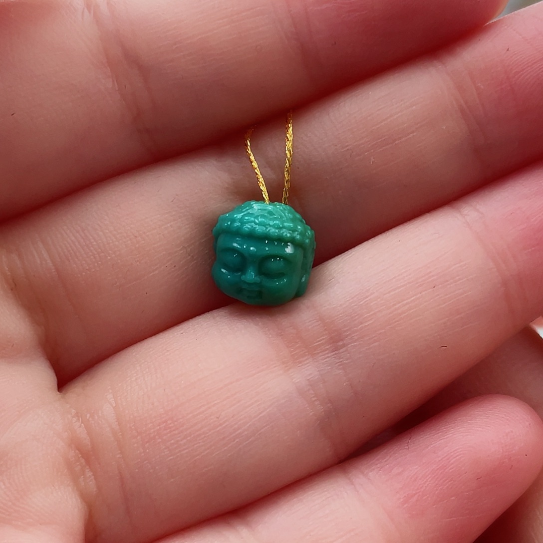 绿松石颈饰未镶嵌