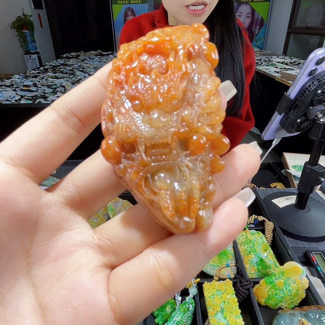颈饰未镶嵌翡翠一