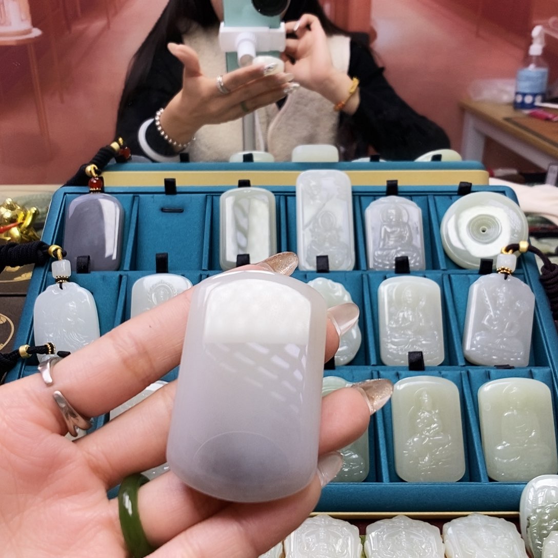 和田玉颈饰未镶嵌成*成