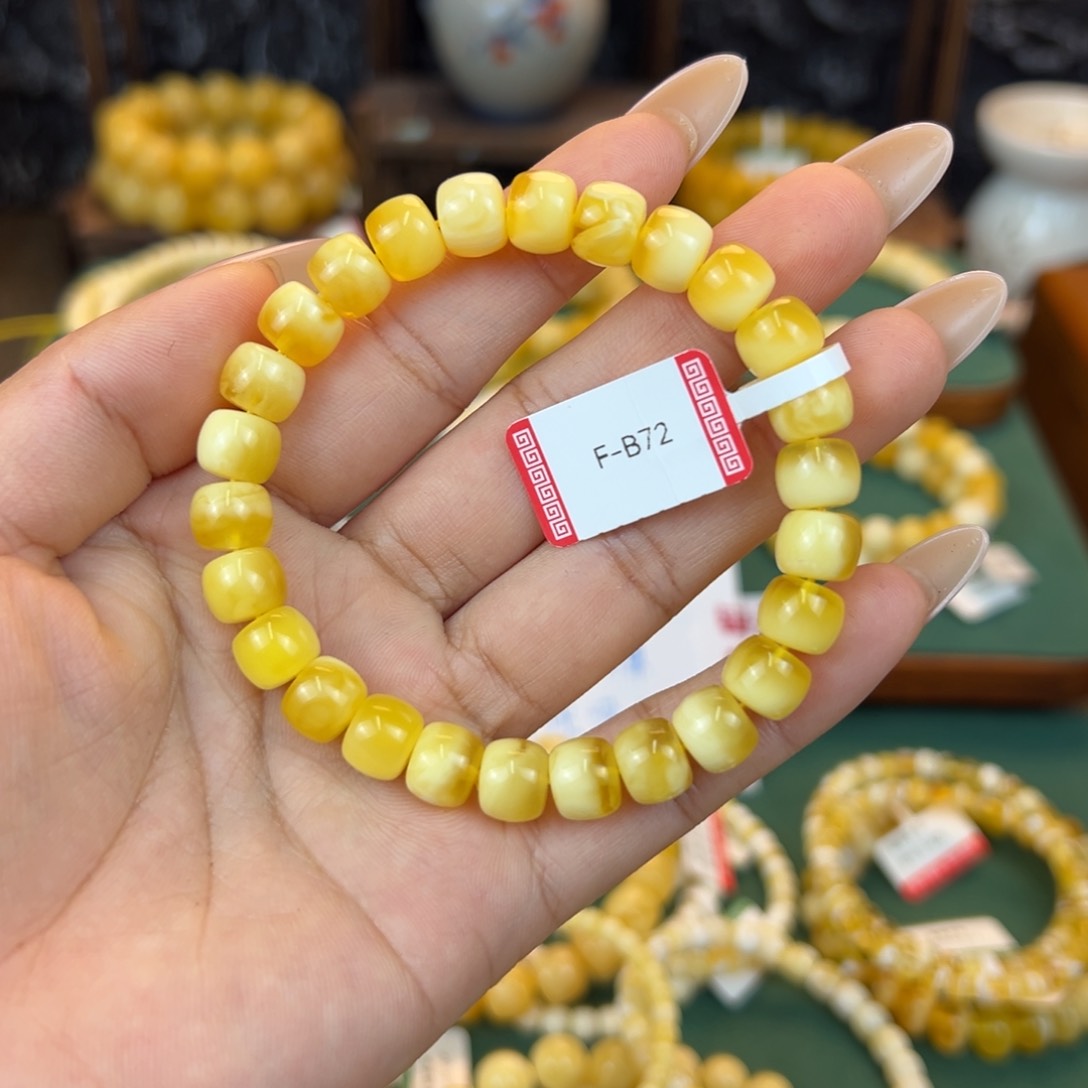 琥珀裸石未镶嵌Sfhjklllll