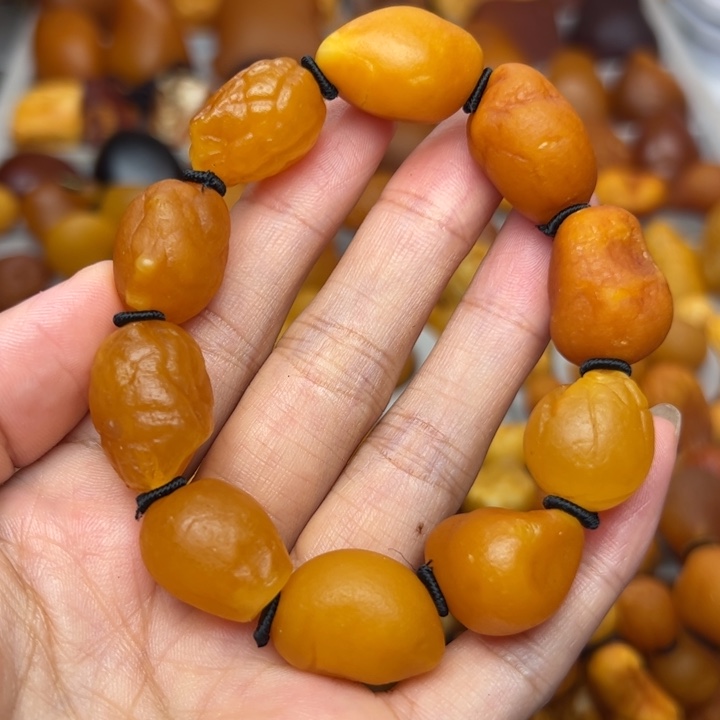 琥珀未镶嵌颈饰天然蜜蜡