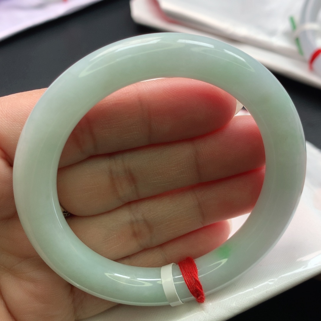 翡翠手镯未镶嵌缅甸52