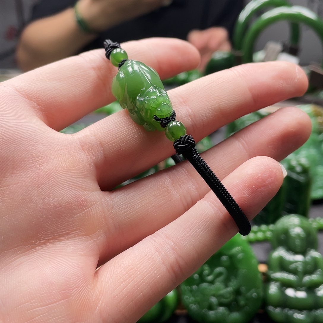 手绳未镶嵌和田玉（碧玉）