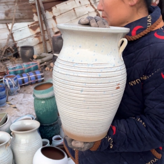 红陶口20高32瑕疵