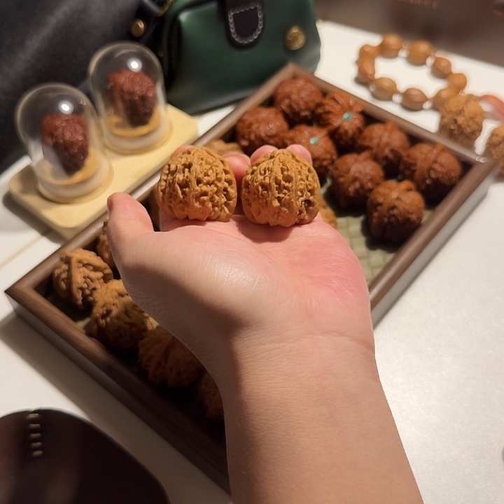 吊坠文玩核桃老树三角白红皮全品