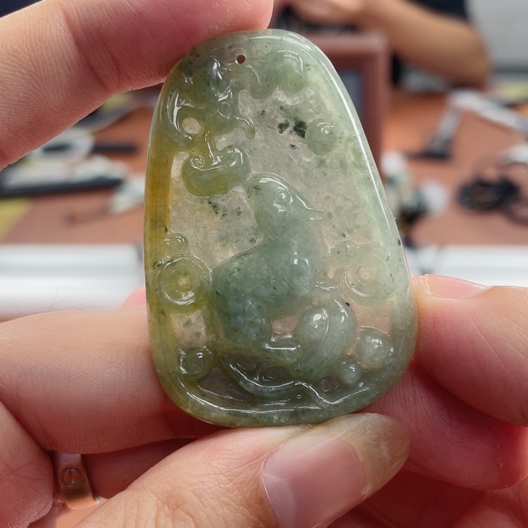翡翠未镶嵌颈饰翡翠