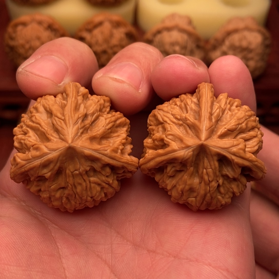 桃核把件粗筋大三棱38