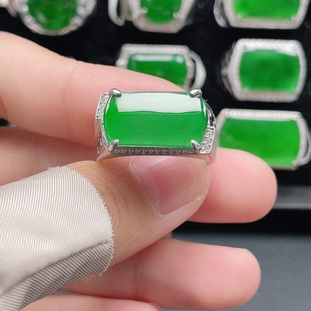 翡翠银S925镶嵌戒指天然A货翡翠没运费险3918