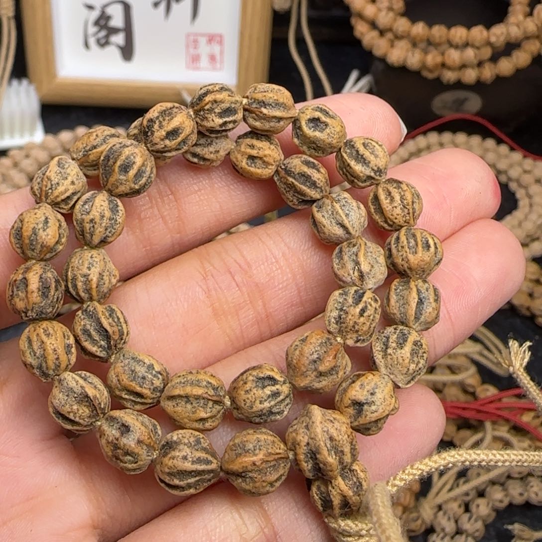 柏香籽/百香籽吊坠8*R