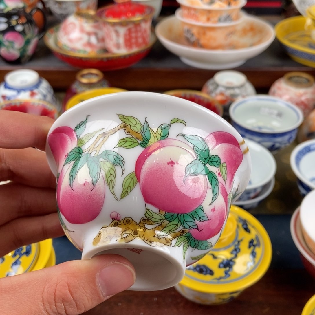 陶瓷艺术家的作品是一