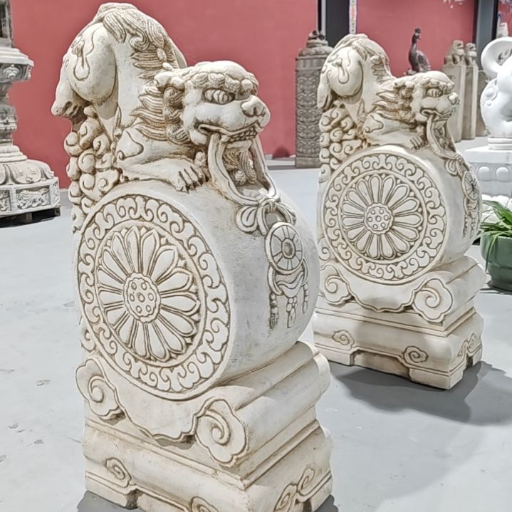 石材石雕，高度80门墩