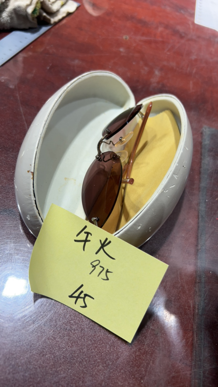8新  二手电子商品配件，看好下单，不保证好坏。975