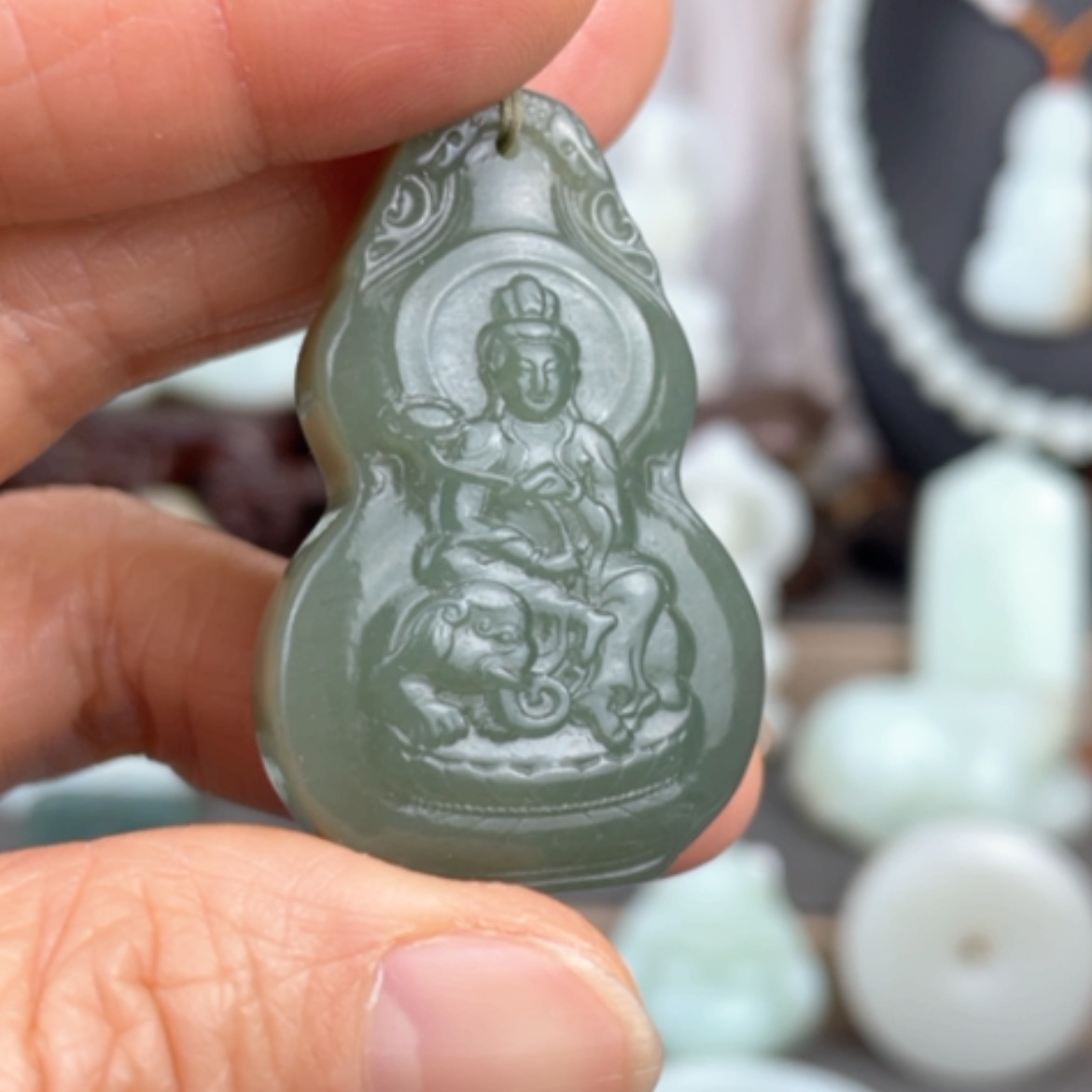 【闪购商品】颈饰未镶嵌和田玉