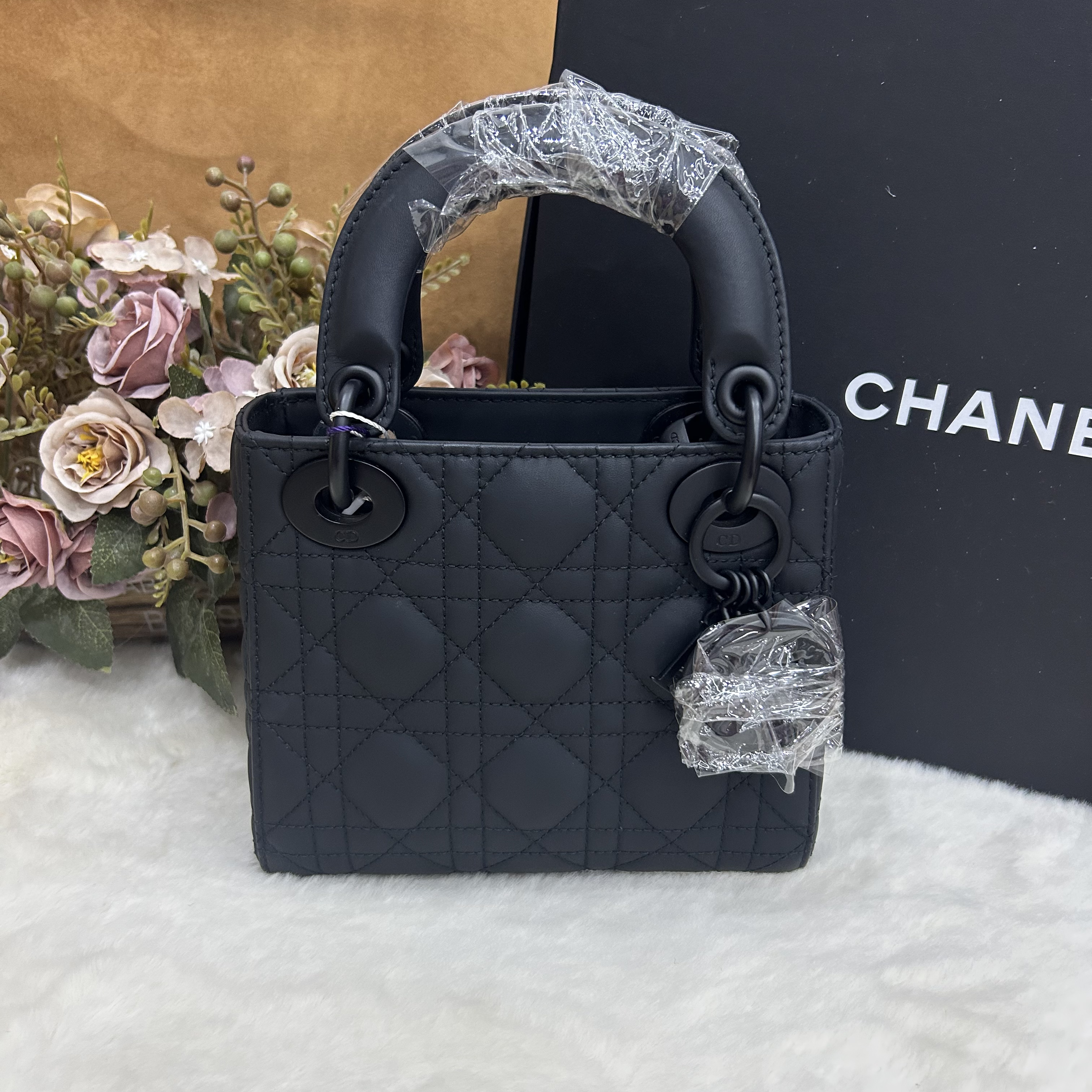 99新 DIOR/迪奥 磨砂黑三格戴妃斜挎包