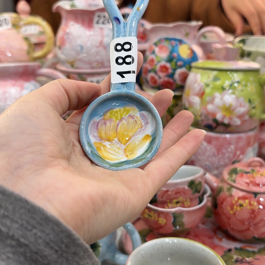 瓷片兔兔盖茨，兔兔好