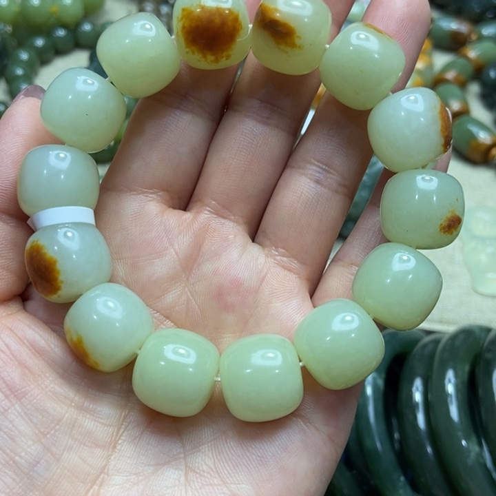 和田玉未镶嵌手链