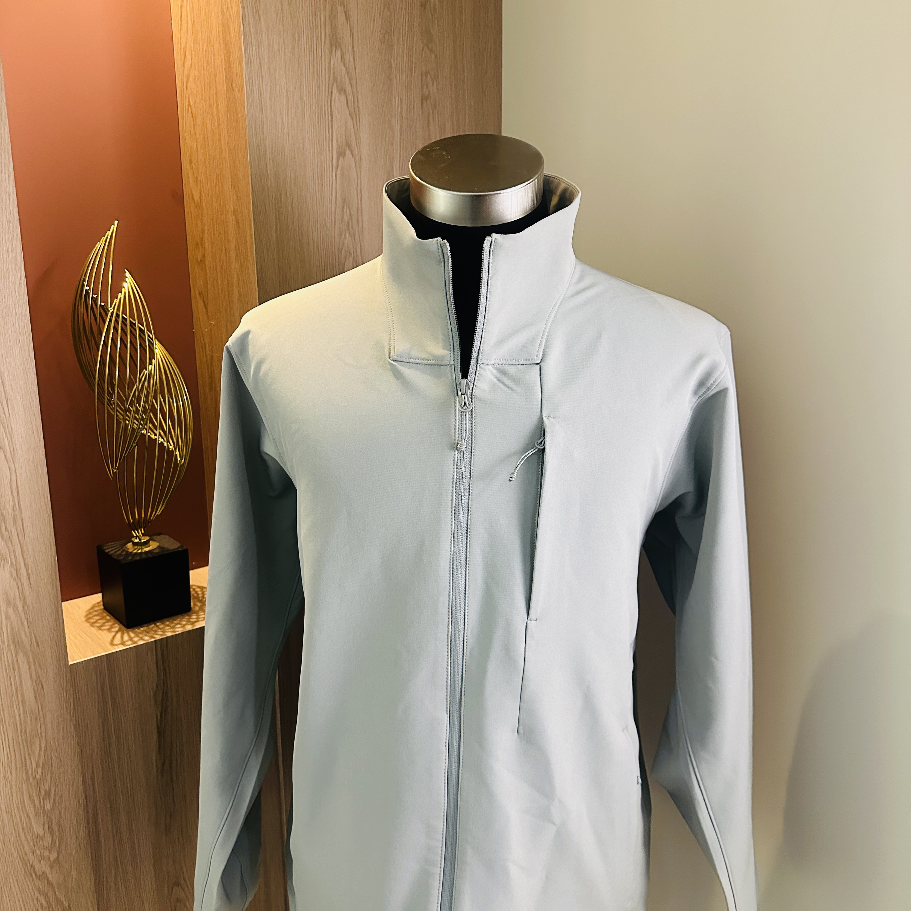 893305【浙江 LU】Teflon科技面料 LU感男子运动休闲立领冲锋衣