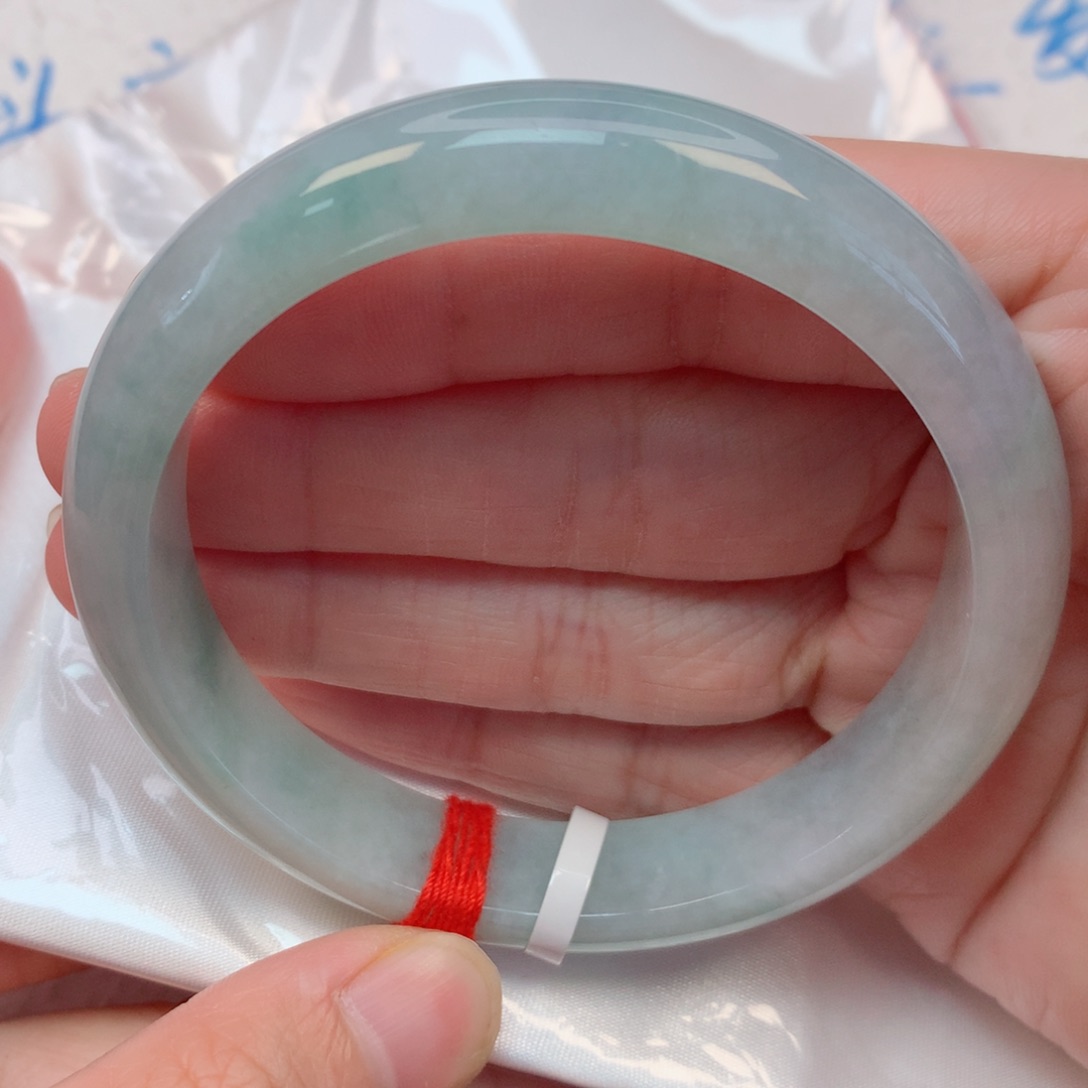 翡翠手镯未镶嵌58.6圈 淡蓝底 完整度高推荐