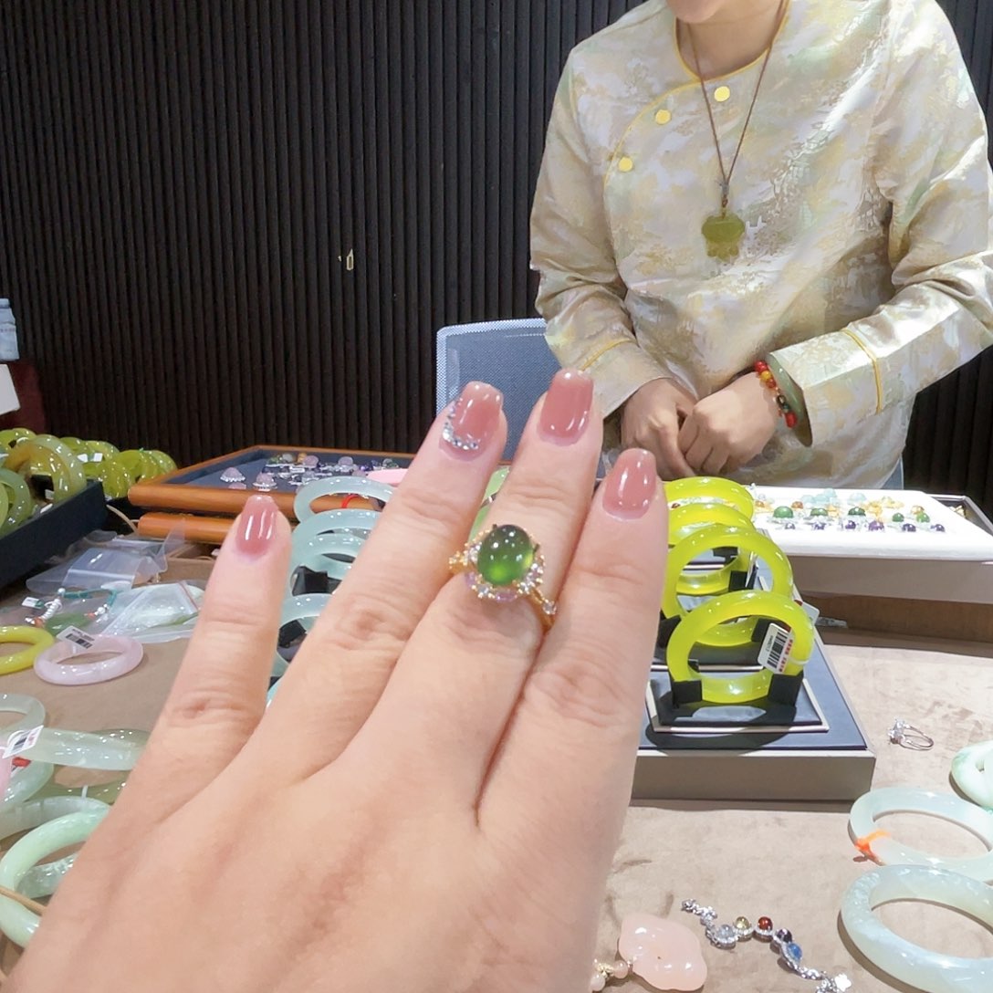 蛇纹石玉手镯未镶嵌7**W