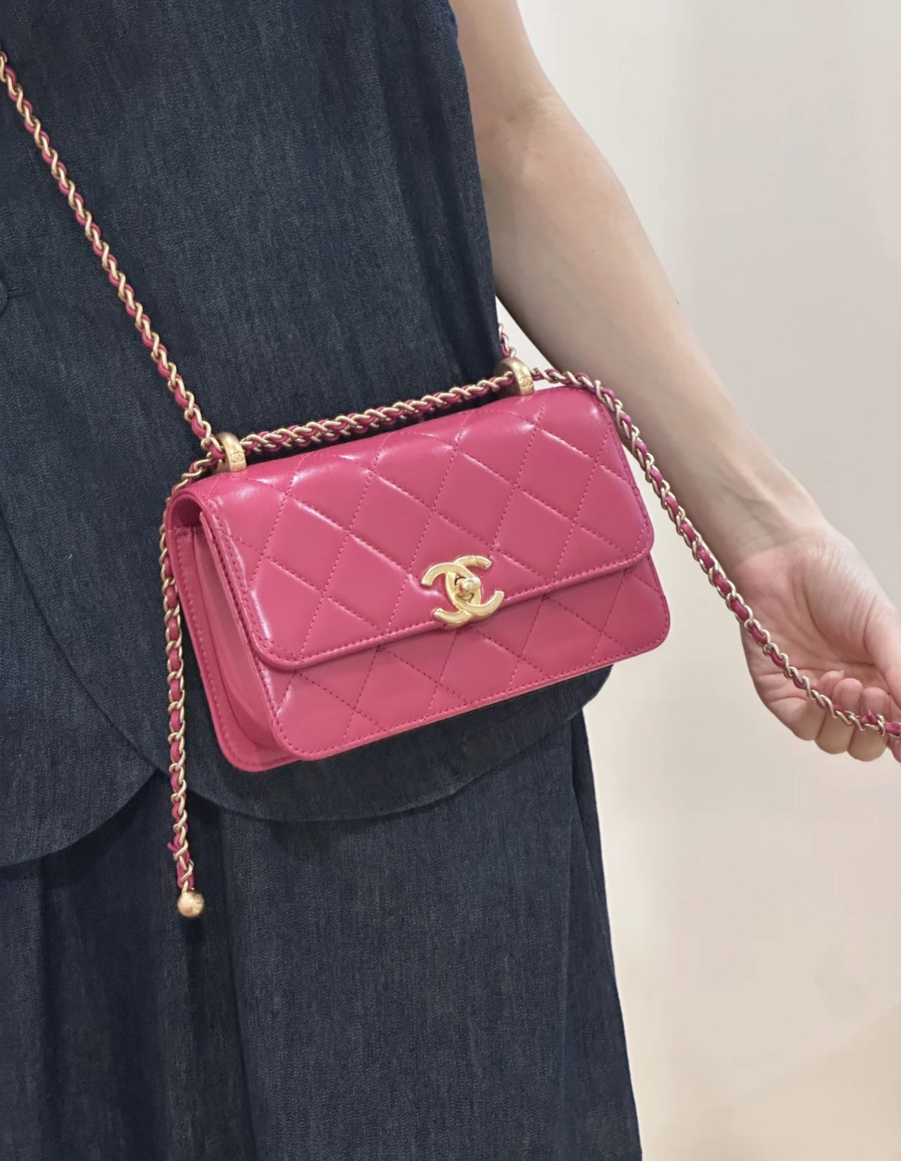 95新 Chanel/香奈儿 玫红19双金珠油蜡牛 芯片21年 95新