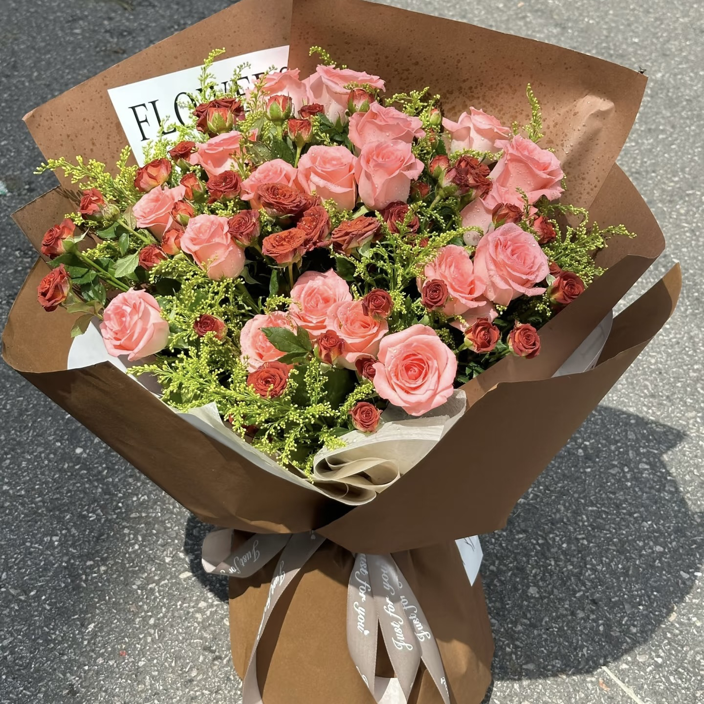 新粉福利【黛安娜10枝+橙芭比5枝】昆明鲜花批发次日达