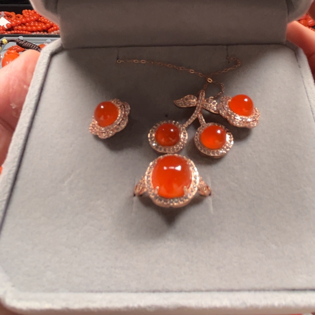 ༺***༻南红玛瑙未镶嵌手链