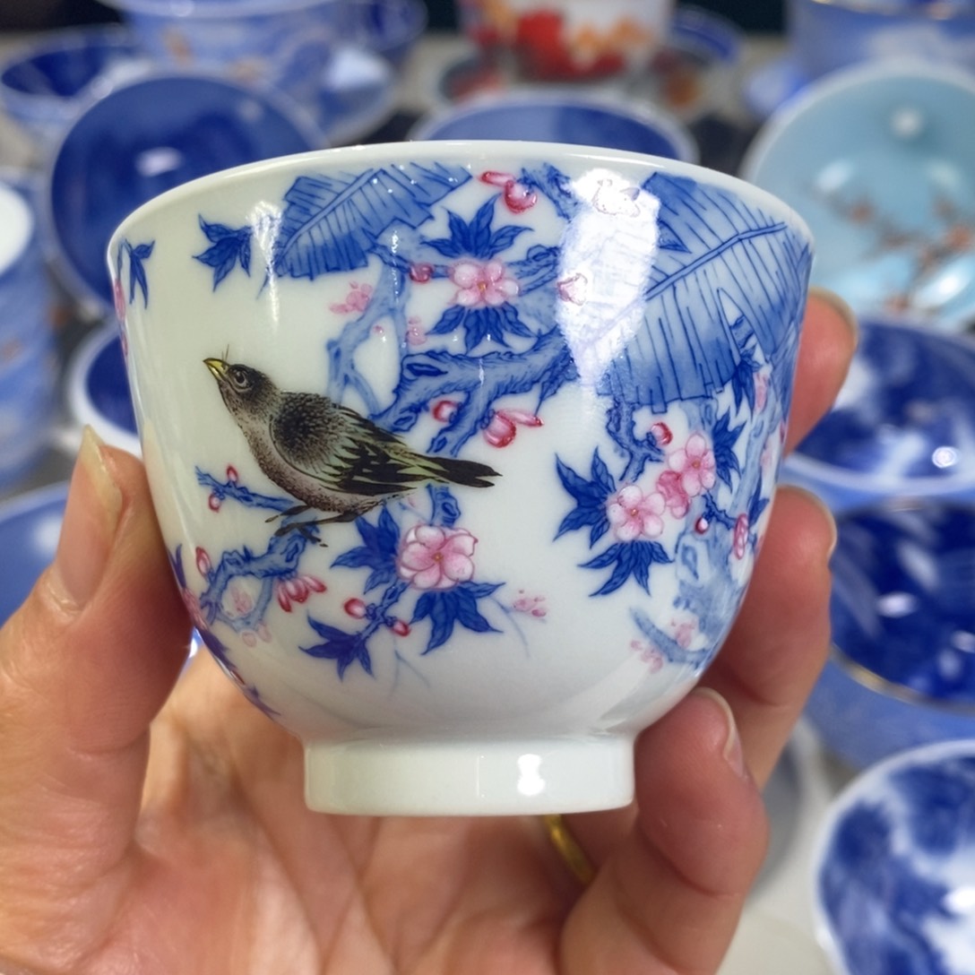 青花抖彩花鸟主人杯