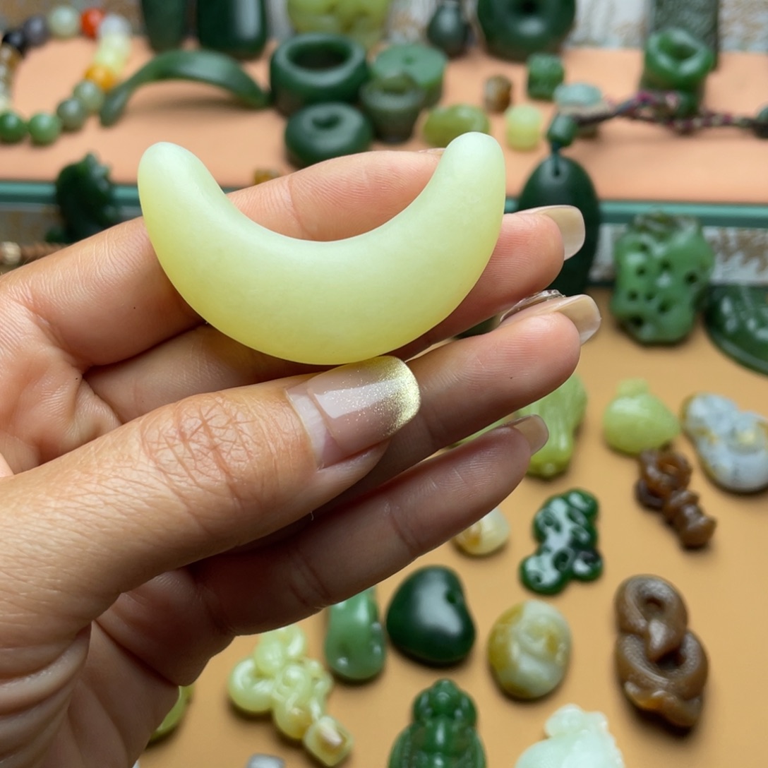 【闪购商品】和田玉颈饰未镶嵌晶***巴