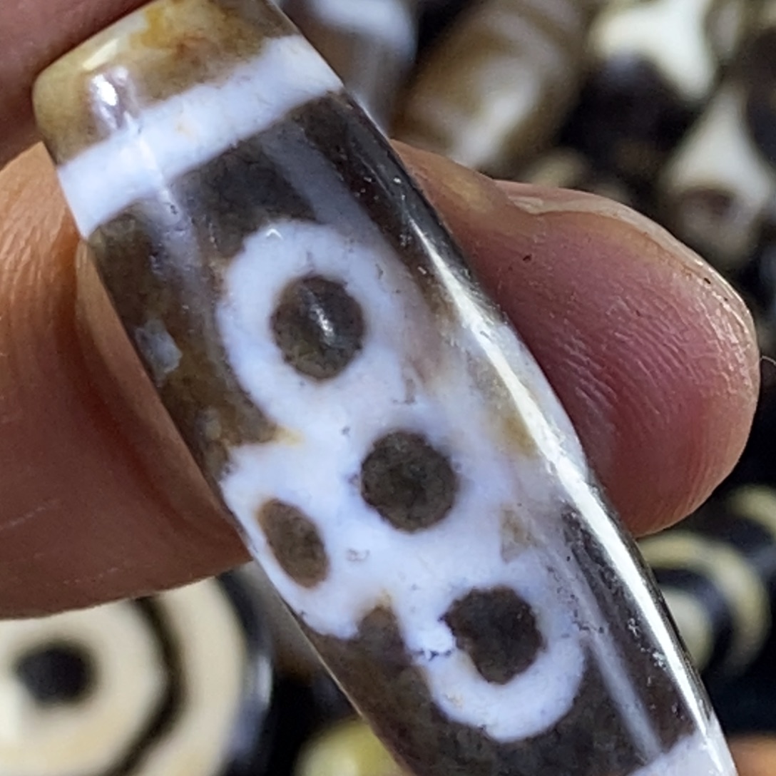 玛瑙/玉髓颈饰未镶嵌闪电五眼