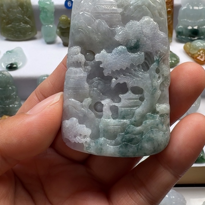 翡翠未镶嵌颈饰翡翠