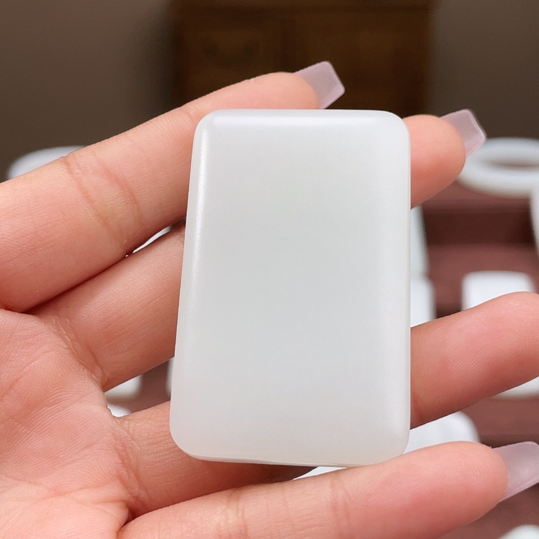 和田玉颈饰未镶嵌应*风