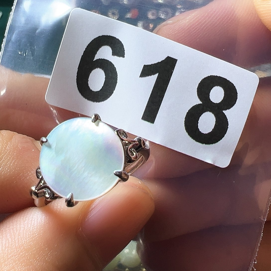 石英质玉戒指未镶嵌